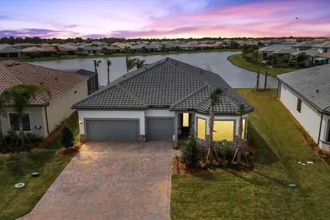 818 SE Courances Drive Port St Lucie FL 34984