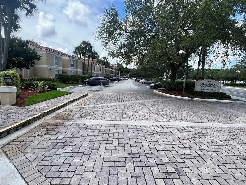 875 Riverside Drive Coral Springs FL 33071