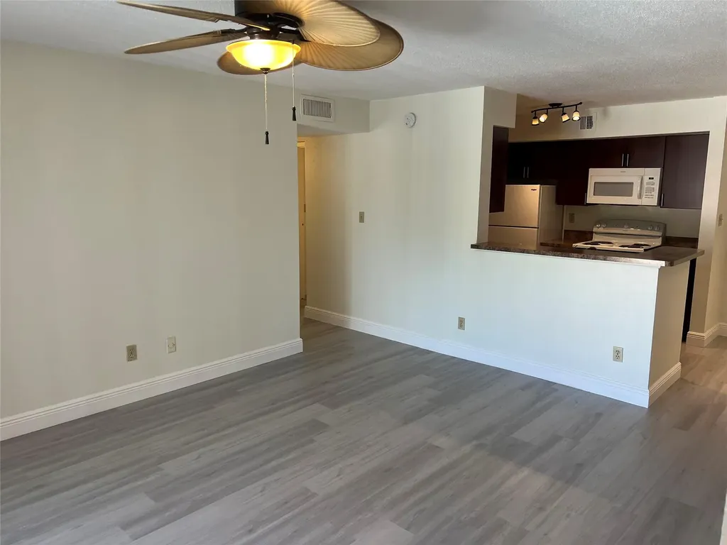 875 Riverside Drive Coral Springs FL 33071