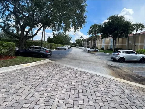 875 Riverside Drive Coral Springs FL 33071
