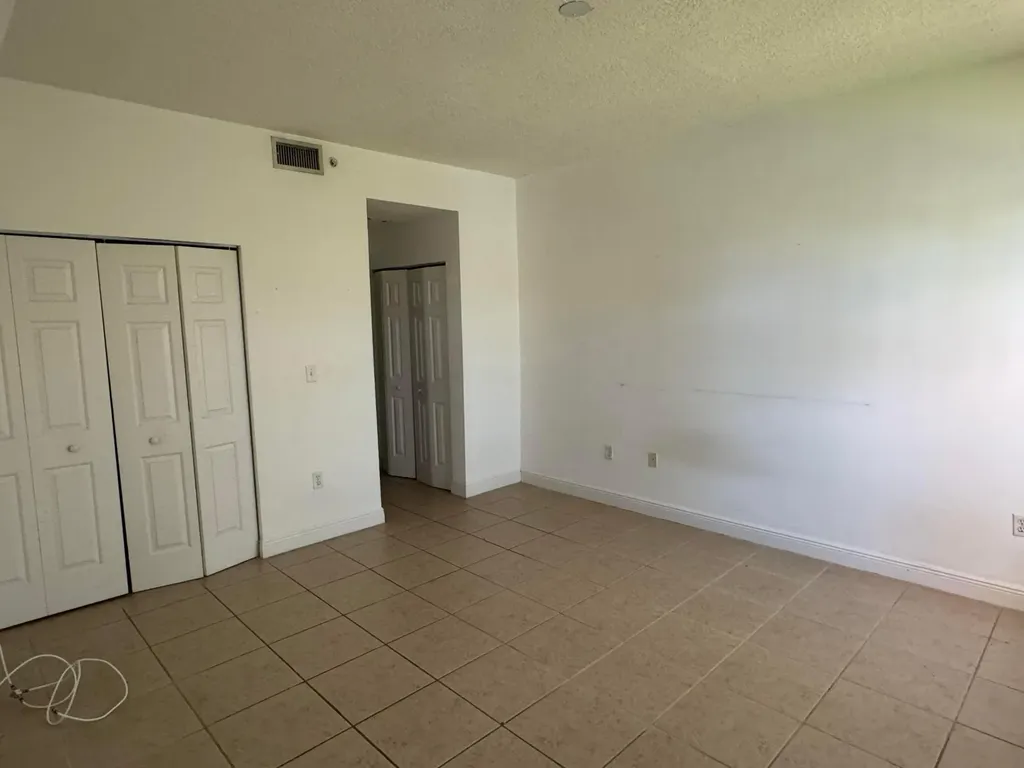 6729 Coral Lake Drive Margate FL 33063