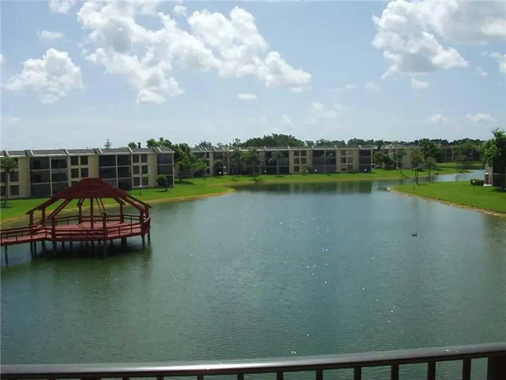 6729 Coral Lake Drive Margate FL 33063
