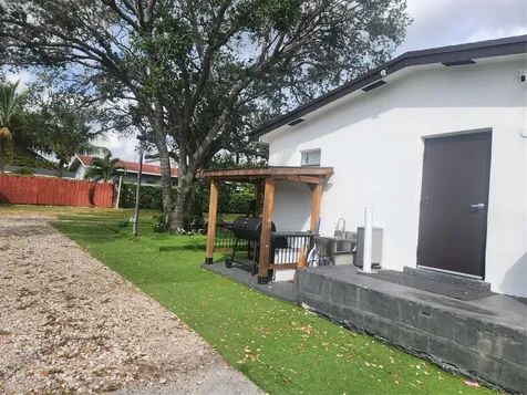 1000 Foster Road Hallandale Beach FL 33009