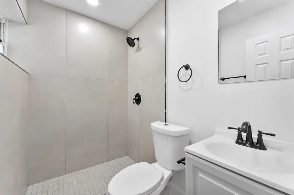 307 NW 6th Street Deerfield Beach FL 33441