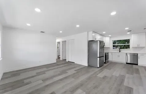 307 NW 6th Street Deerfield Beach FL 33441