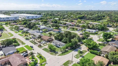 307 NW 6th Street Deerfield Beach FL 33441