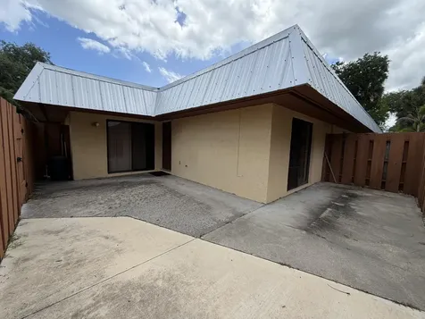 2201 SW 28th Street Okeechobee FL 34974