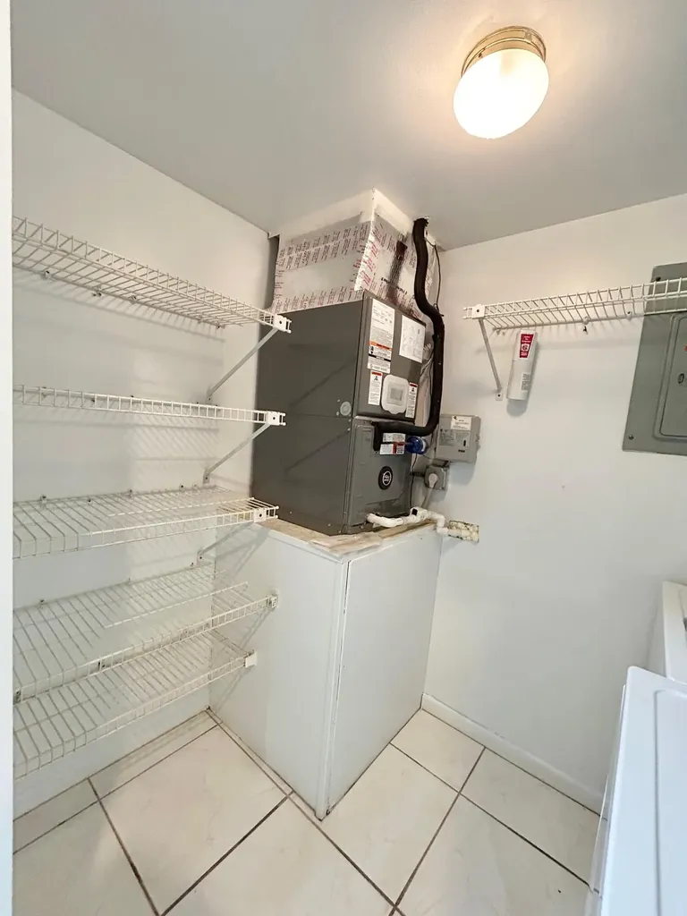 433 Pine Glen Lane Greenacres FL 33463