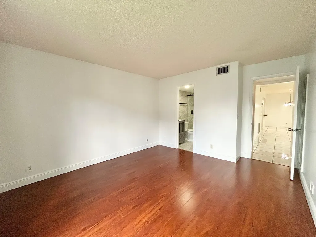 433 Pine Glen Lane Greenacres FL 33463
