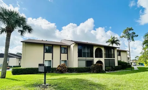 433 Pine Glen Lane Greenacres FL 33463