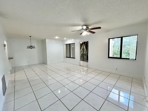 433 Pine Glen Lane Greenacres FL 33463