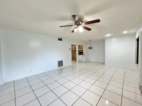 433 Pine Glen Lane Greenacres FL 33463