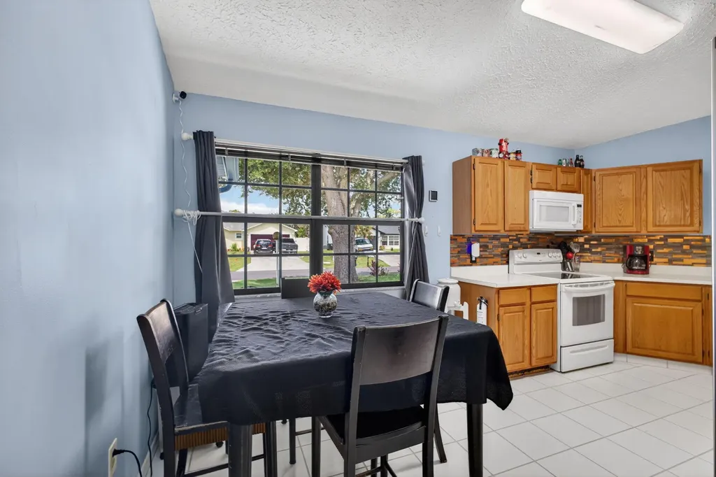 2273 SW Plymouth Street Port St Lucie FL 34953