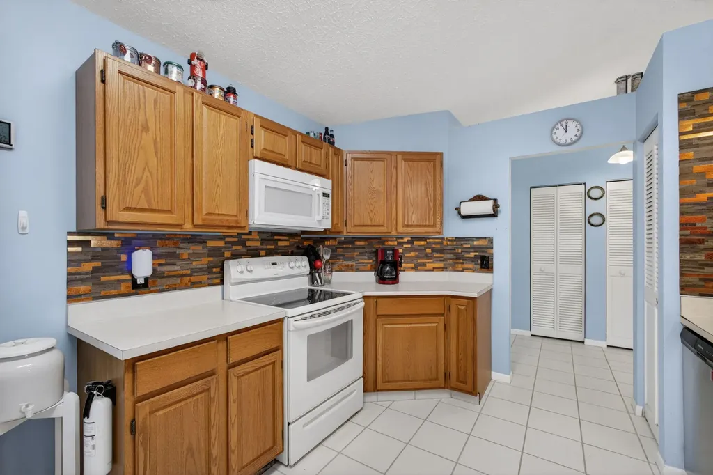 2273 SW Plymouth Street Port St Lucie FL 34953