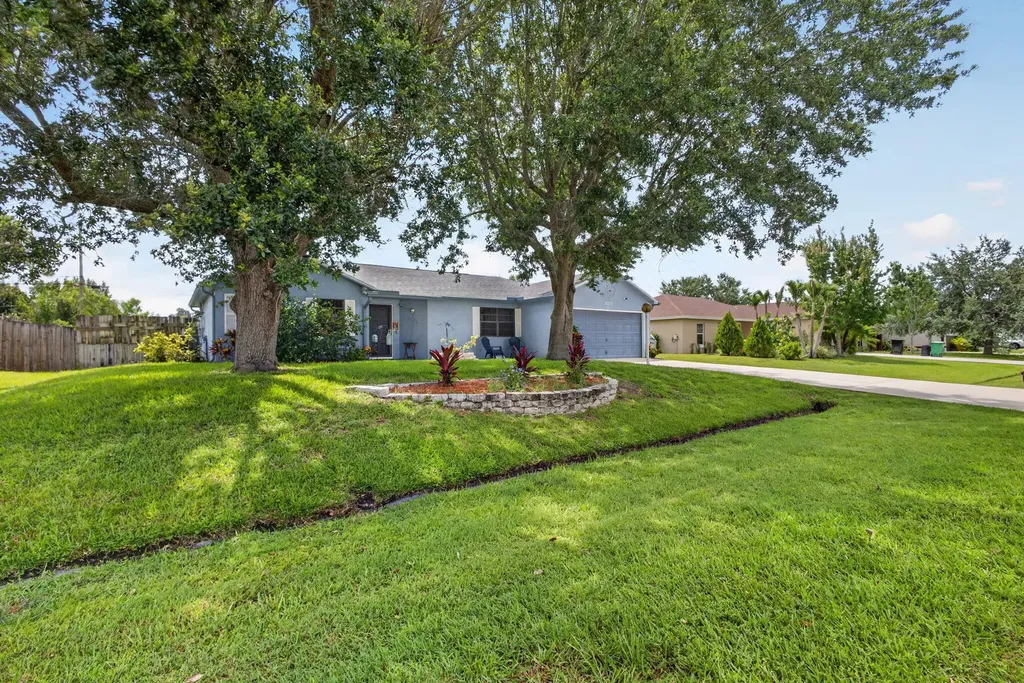2273 SW Plymouth Street Port St Lucie FL 34953