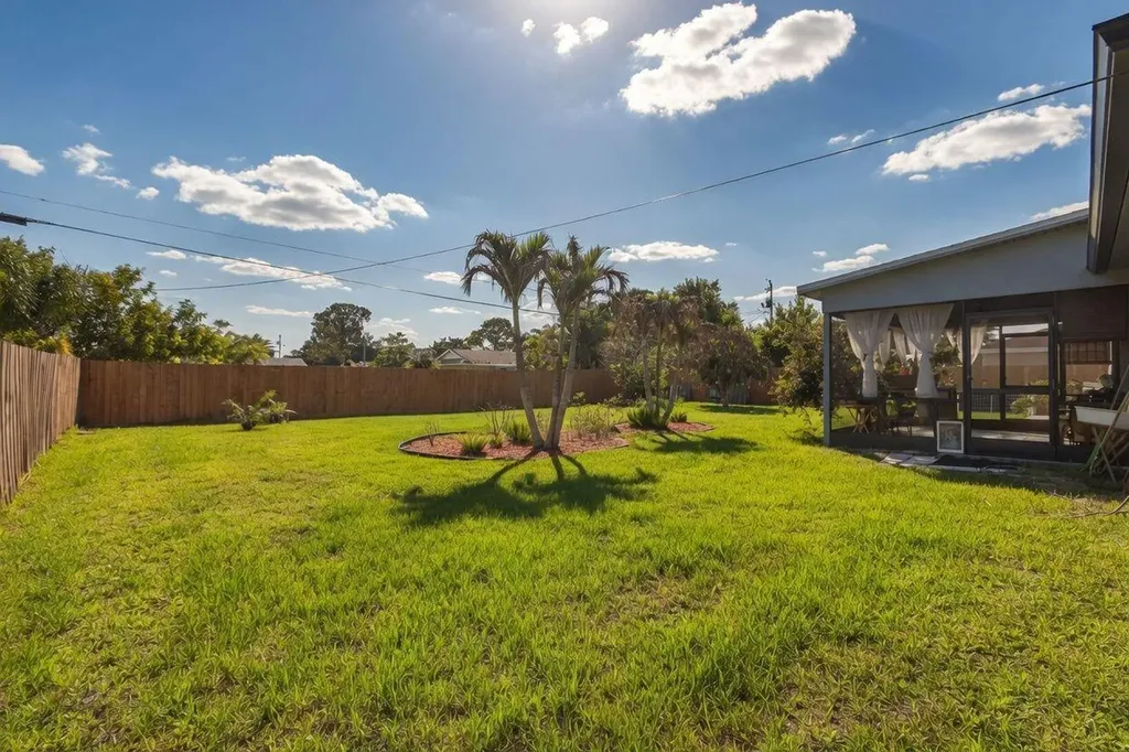 2273 SW Plymouth Street Port St Lucie FL 34953