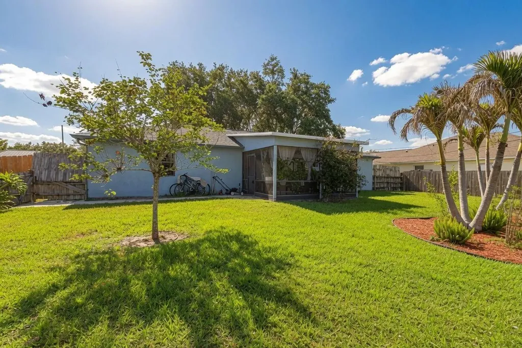 2273 SW Plymouth Street Port St Lucie FL 34953