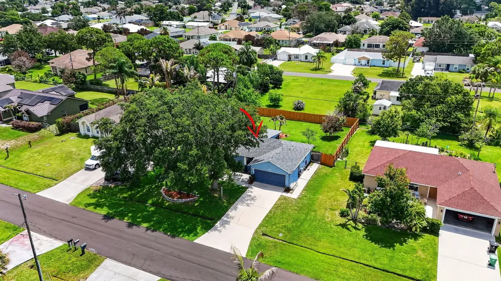 2273 SW Plymouth Street Port St Lucie FL 34953
