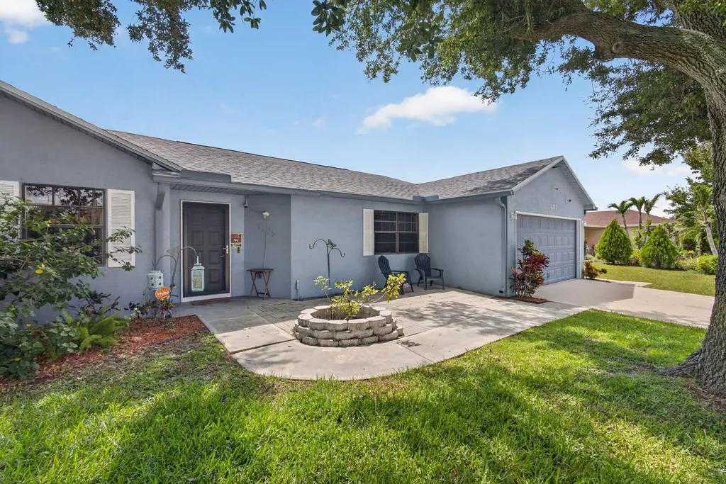 2273 SW Plymouth Street Port St Lucie FL 34953