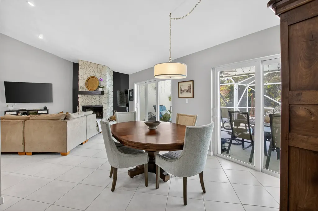 7069 NW 3rd Avenue Boca Raton FL 33487