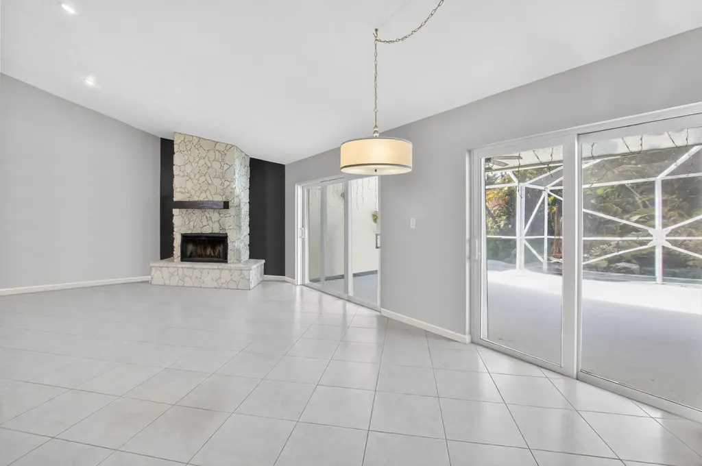 7069 NW 3rd Avenue Boca Raton FL 33487