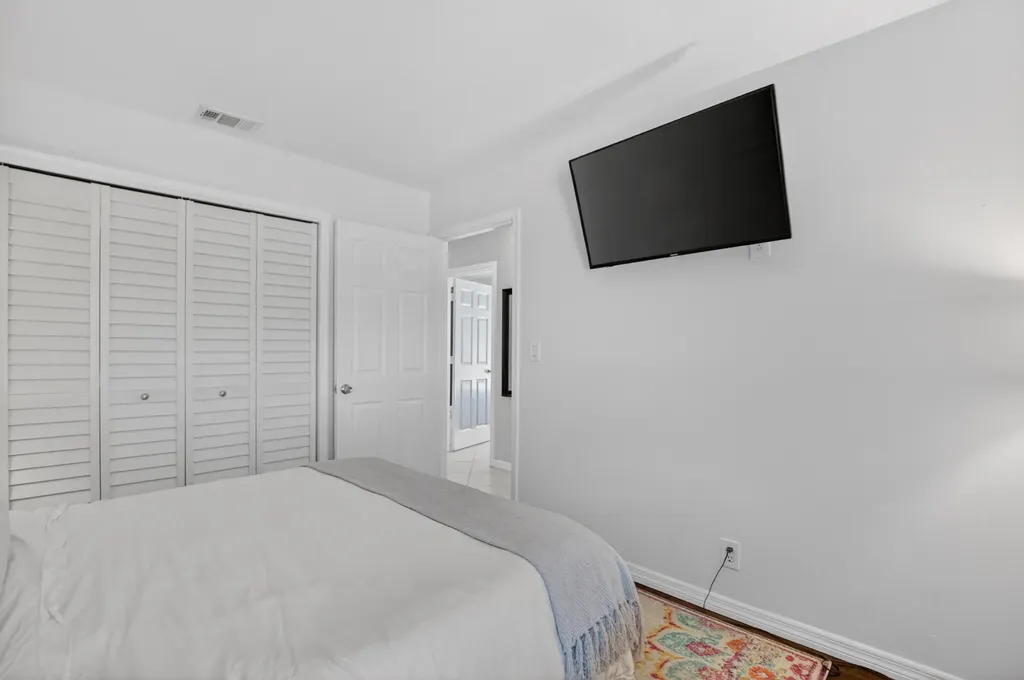 7069 NW 3rd Avenue Boca Raton FL 33487