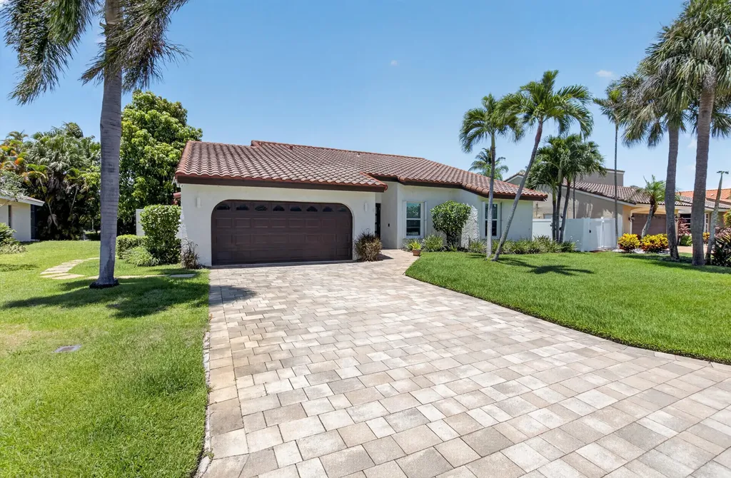 7069 NW 3rd Avenue Boca Raton FL 33487