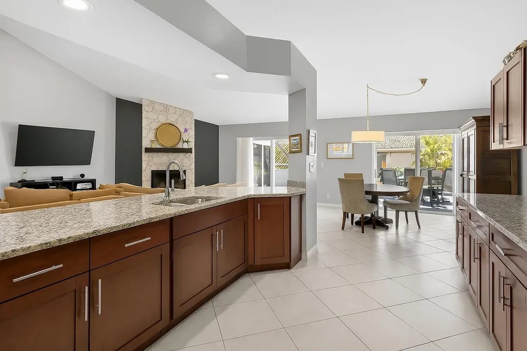 7069 NW 3rd Avenue Boca Raton FL 33487