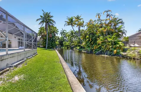 7069 NW 3rd Avenue Boca Raton FL 33487