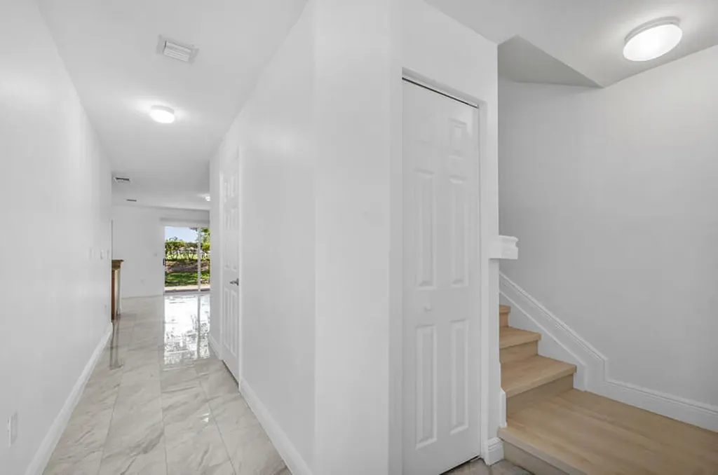 6635 Old Farm Trail Boynton Beach FL 33437