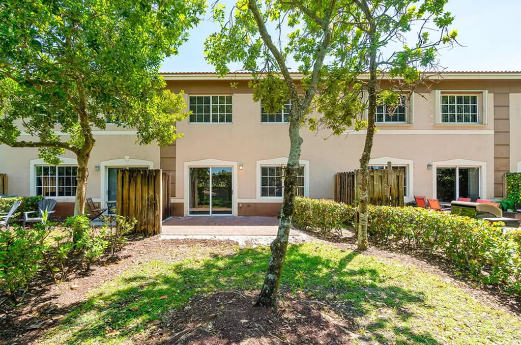 6635 Old Farm Trail Boynton Beach FL 33437