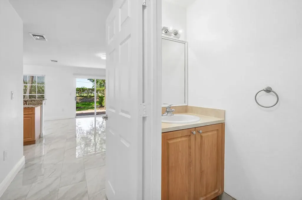 6635 Old Farm Trail Boynton Beach FL 33437