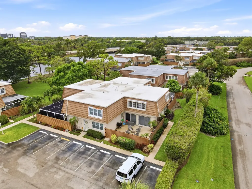 4348 Hazel Avenue Palm Beach Gardens FL 33410