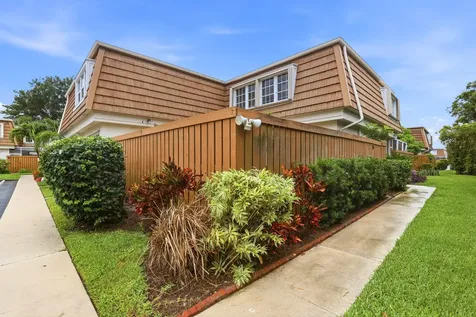 4348 Hazel Avenue Palm Beach Gardens FL 33410