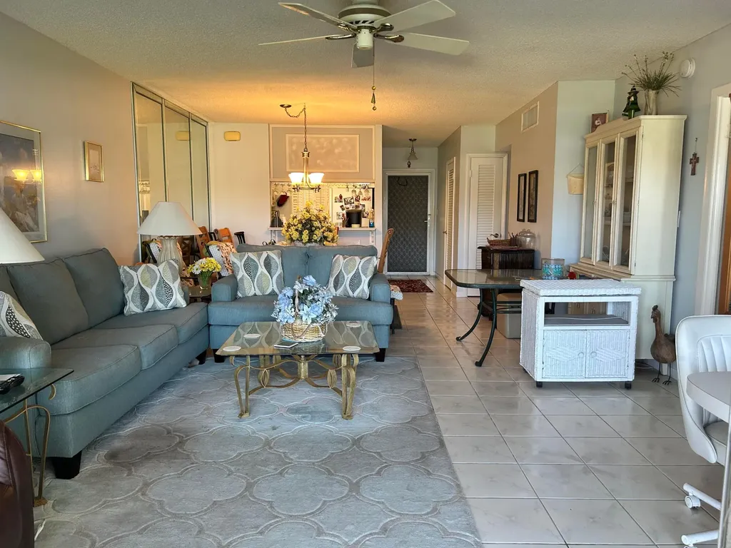 400 N Federal Highway Deerfield Beach FL 33441