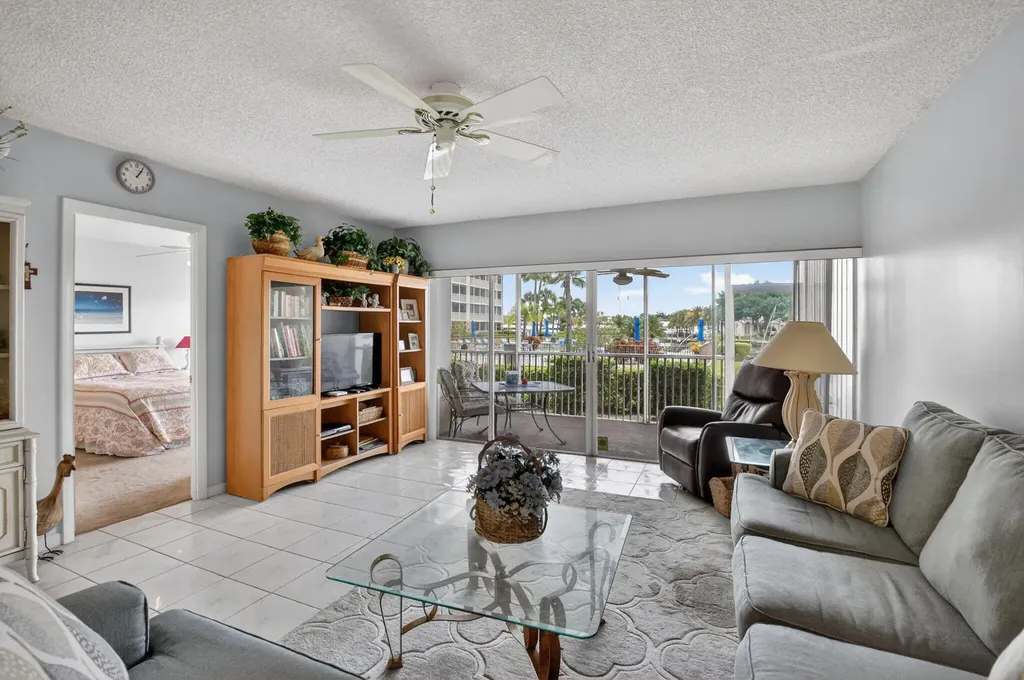 400 N Federal Highway Deerfield Beach FL 33441