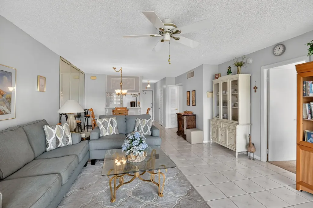400 N Federal Highway Deerfield Beach FL 33441