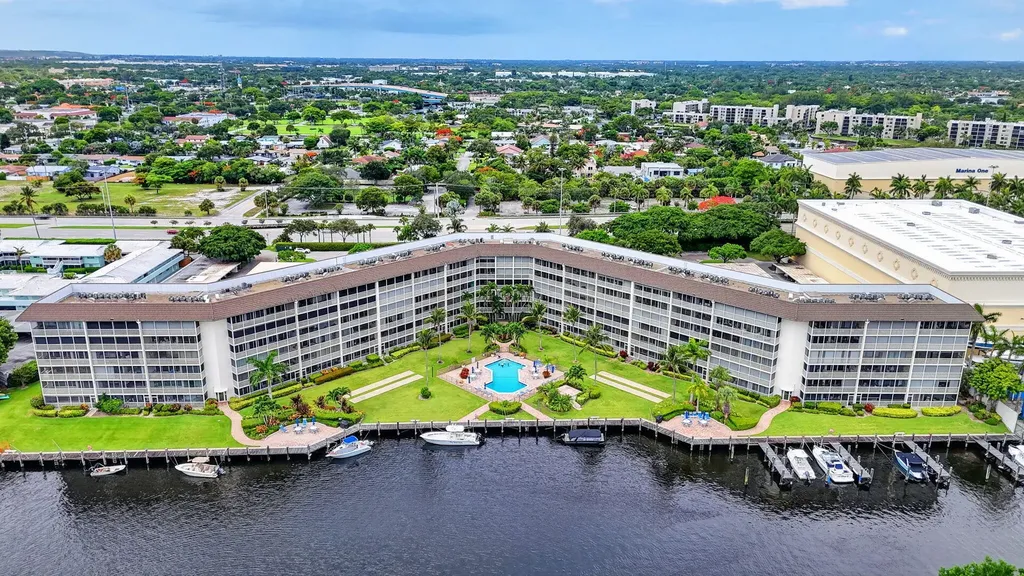 400 N Federal Highway Deerfield Beach FL 33441