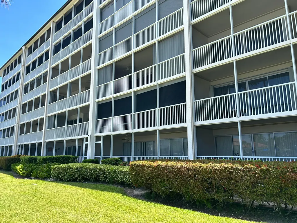 400 N Federal Highway Deerfield Beach FL 33441