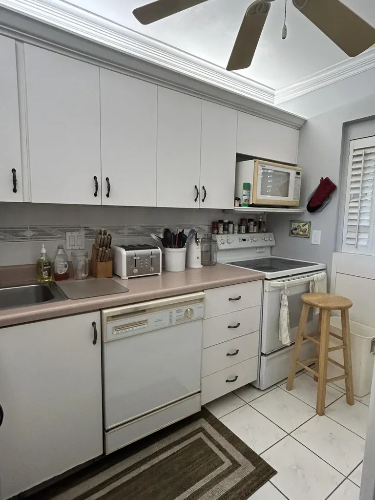 400 N Federal Highway Deerfield Beach FL 33441