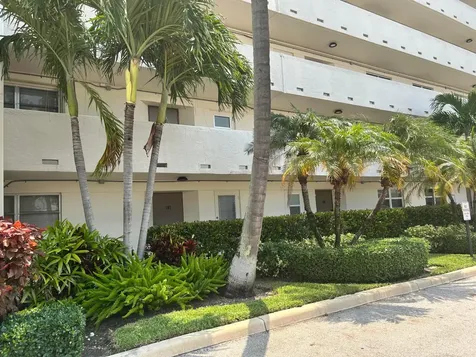 400 N Federal Highway Deerfield Beach FL 33441