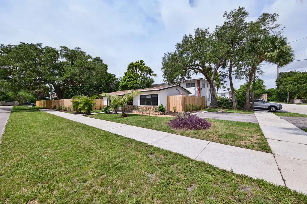 1101 SW 19th Avenue Fort Lauderdale FL 33312