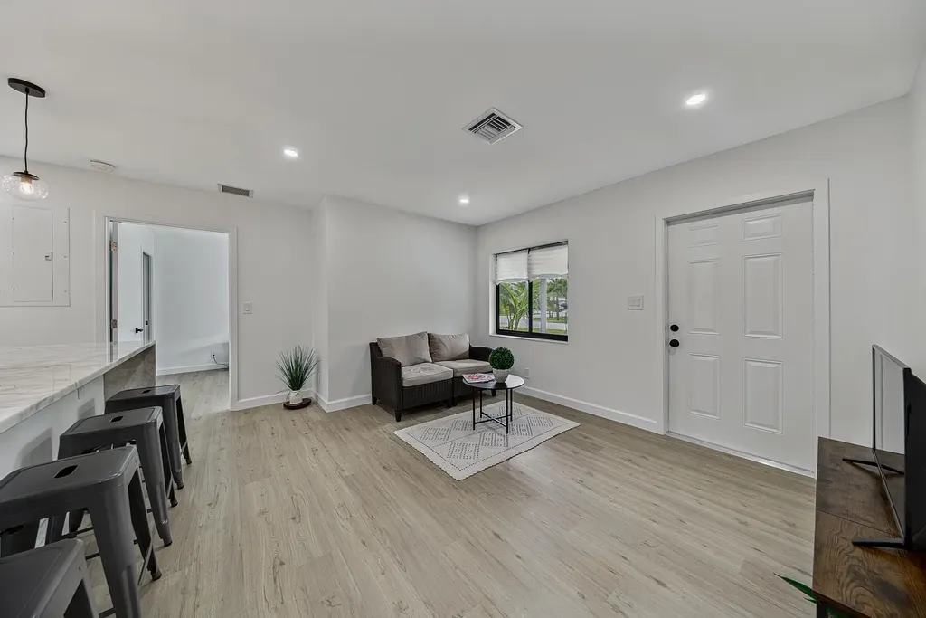 1101 SW 19th Avenue Fort Lauderdale FL 33312