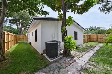 1101 SW 19th Avenue Fort Lauderdale FL 33312