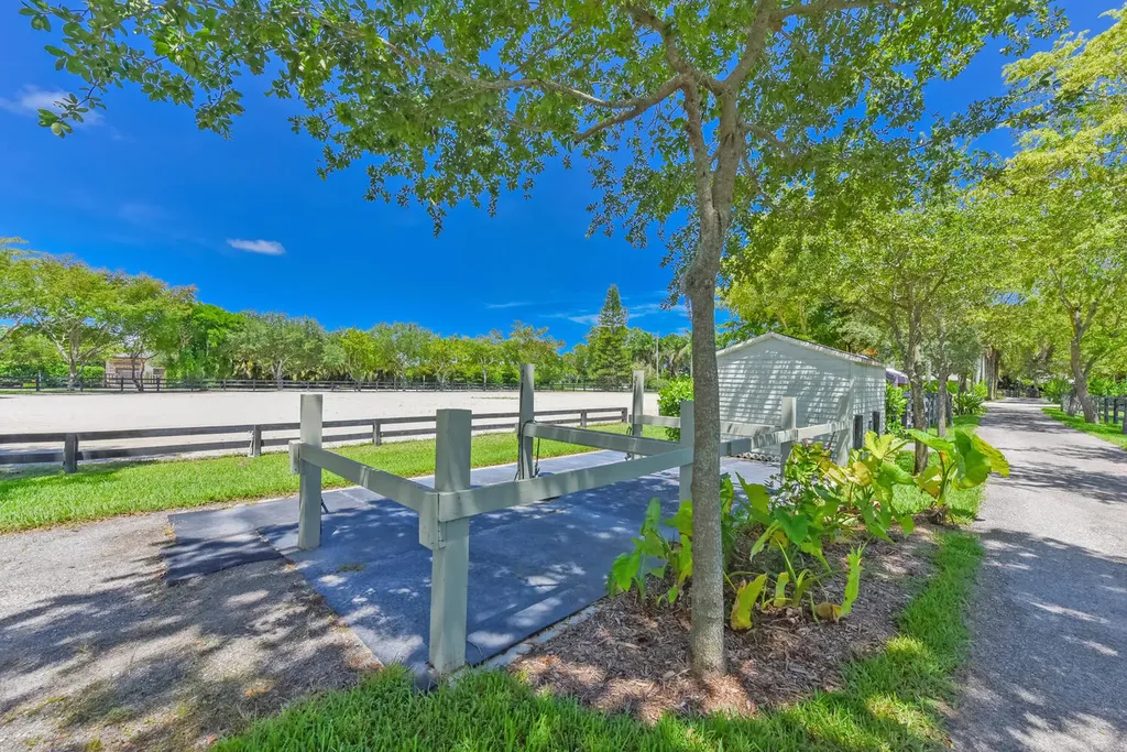2040 Appaloosa Trail Wellington FL 33414