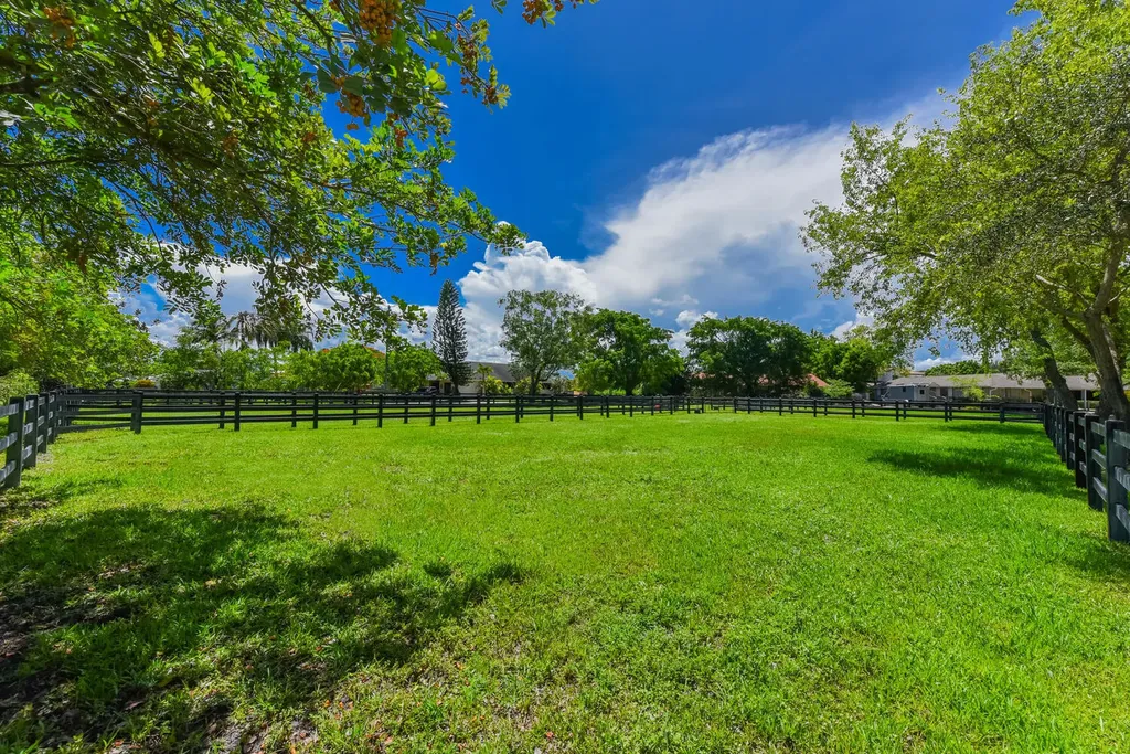 2040 Appaloosa Trail Wellington FL 33414