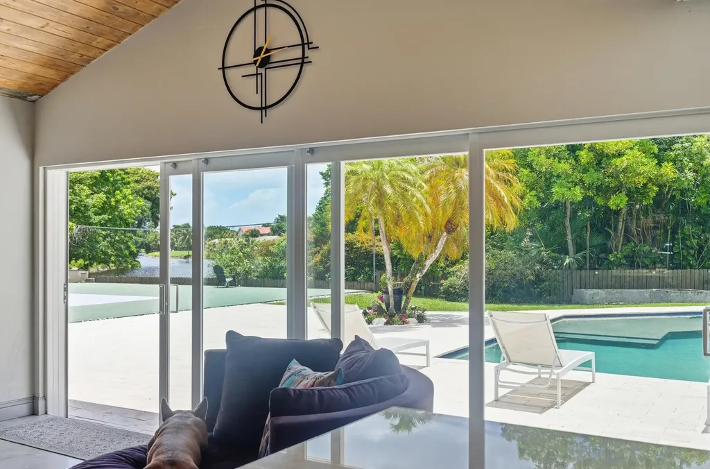 251 NW 104th Avenue Coral Springs FL 33071