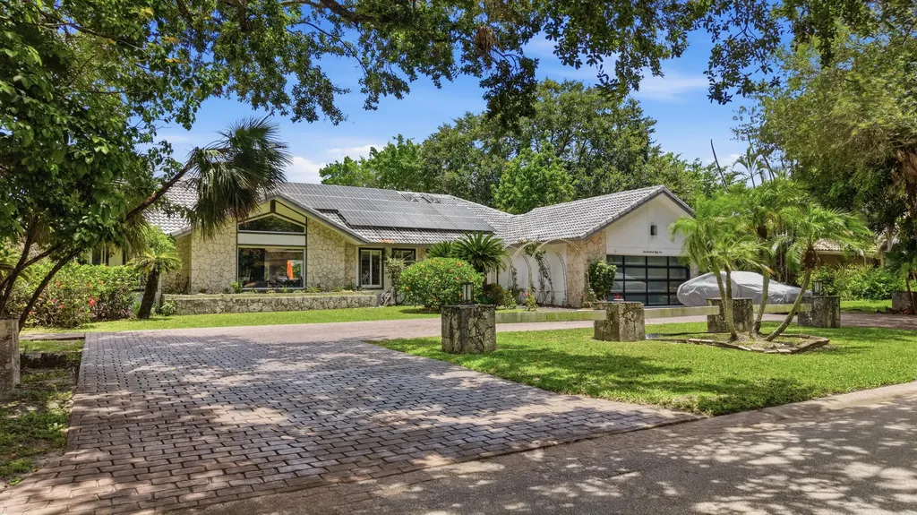 251 NW 104th Avenue Coral Springs FL 33071