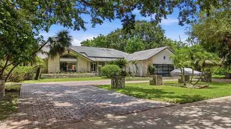 251 NW 104th Avenue Coral Springs FL 33071