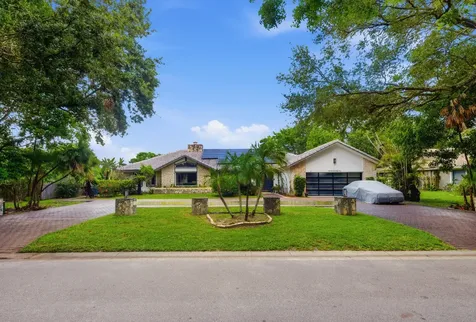 251 NW 104th Avenue Coral Springs FL 33071